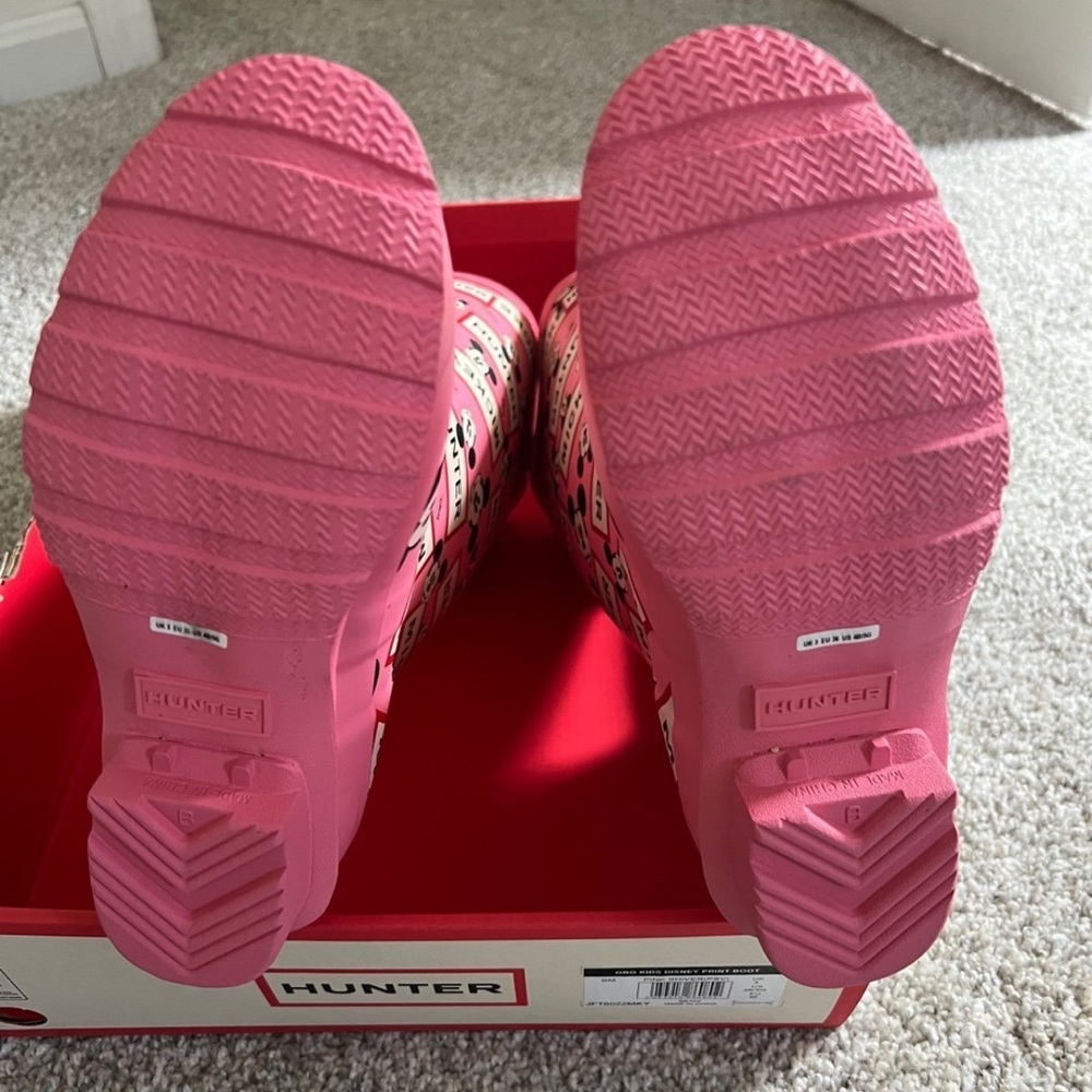 Hunter Kids Pink Mickey Mouse Rain Boots - Picture 3 of 12
